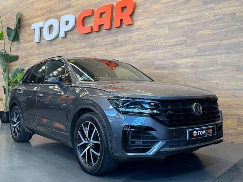 Usado VW Touareg R-line 286 CV (210 kW) 2020 Gris / plata SUV