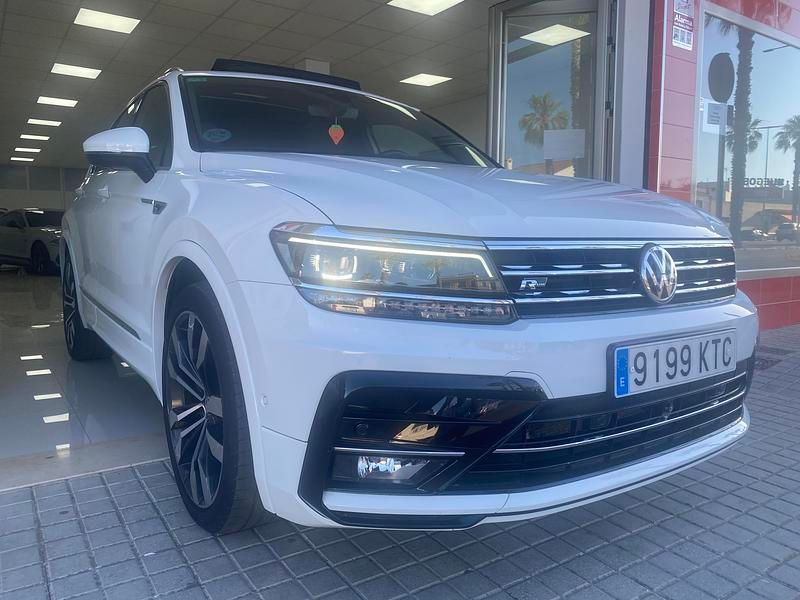 Usado VW Tiguan R-line 150 CV (110 kW) 2019 Blanco SUV