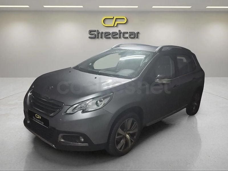 Usado Peugeot 2008 Allure 100 CV (73 kW) 2015 Gris / plata SUV
