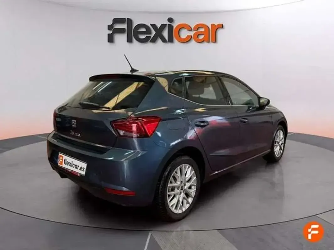 Usado Seat Ibiza 116 CV (85 kW) 2024 Gris Utilitario