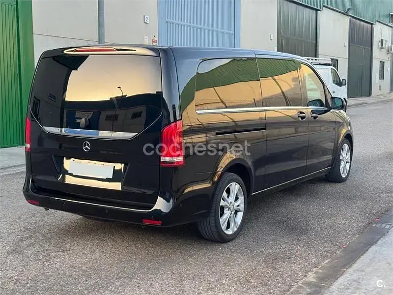 Usado Mercedes V250 190 CV (139 kW) 2018 Negro Monovolumen