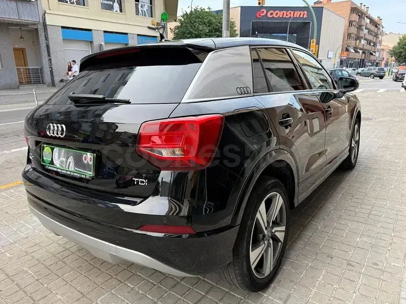 Usado Audi Q2 Design 116 CV (85 kW) 2017 Negro SUV