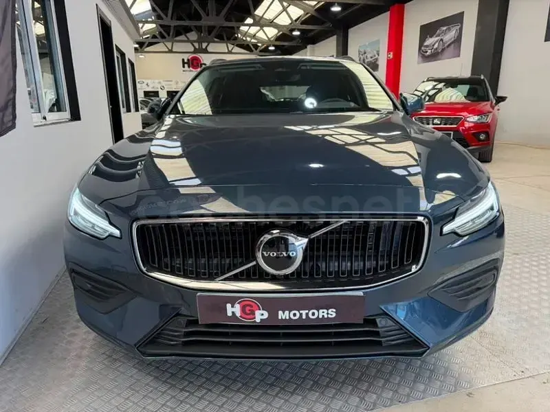 Usado Volvo V60 Core 197 CV (144 kW) 2025 Azul Familiar