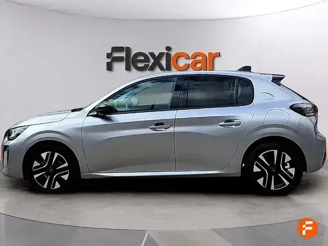 Usado Peugeot 208 Allure 100 CV (73 kW) 2025 Gris Utilitario