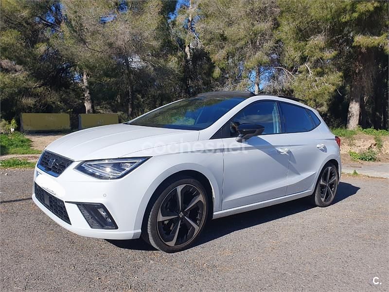 Usado Seat Ibiza FR 150 CV (110 kW) 2021 Blanco Berlina