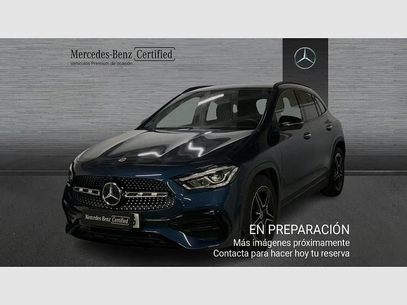 Usado Mercedes GLA200 150 HP (110 kW) 2022 Azul SUV