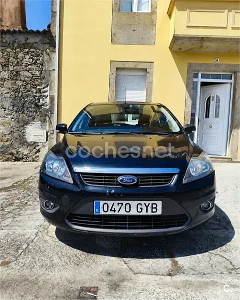 Usado Ford Focus Trend 90 CV (66 kW) 2010 Negro Berlina