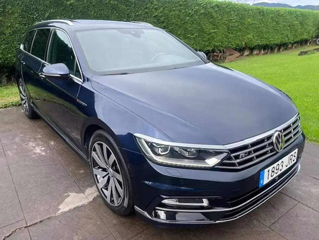 Usado VW Passat Sportline 239 CV (175 kW) 2016 Azul Familiar