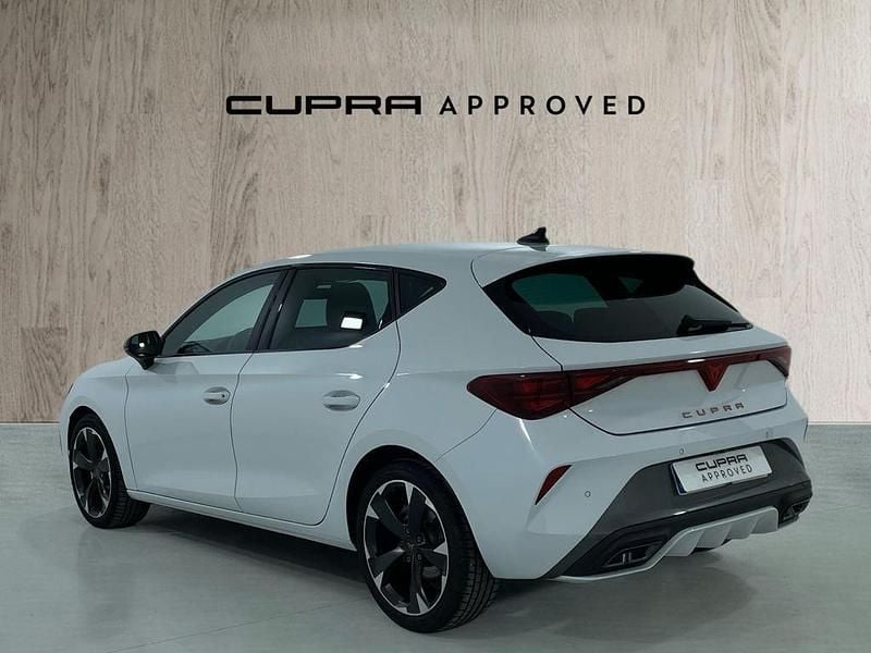 Usado Cupra Leon 150 CV (110 kW) 2025 Blanco