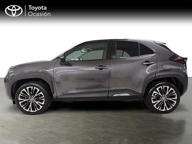 Usado Toyota Yaris Hybrid Plus 116 CV (85 kW) 2022 Gris Pickup/Camioneta