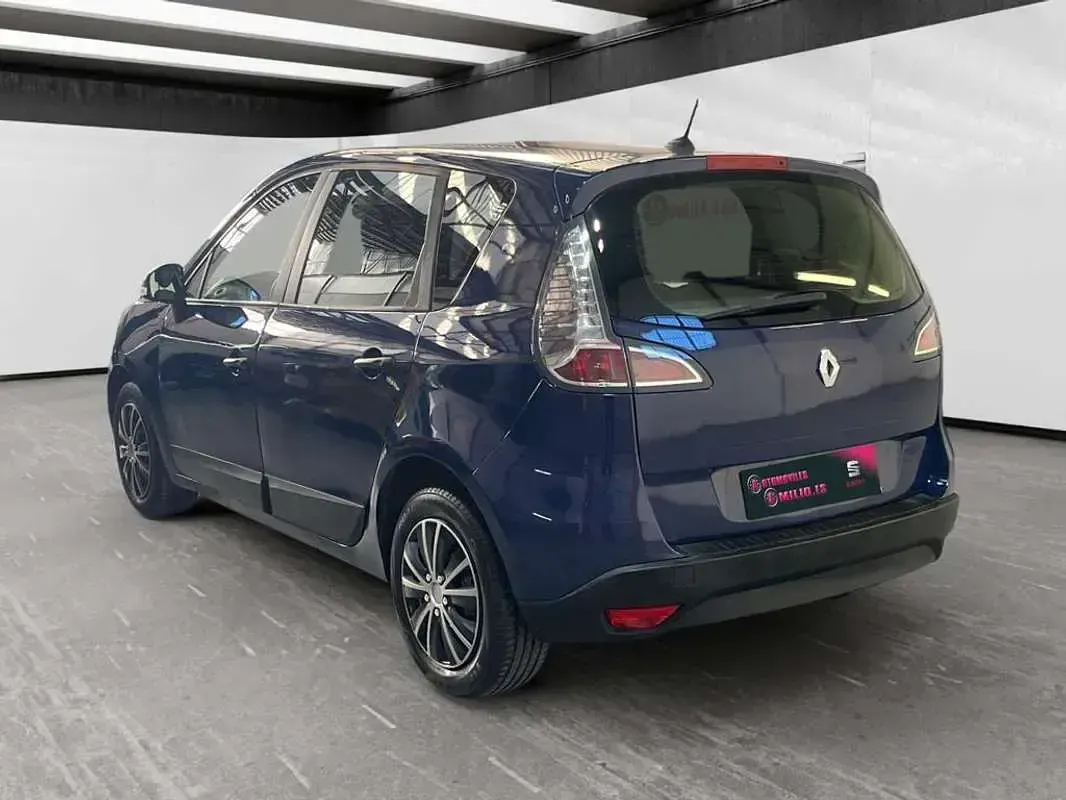 Usado Renault Scenic E-Tech 116 CV (85 kW) 2014 Azul Monovolumen