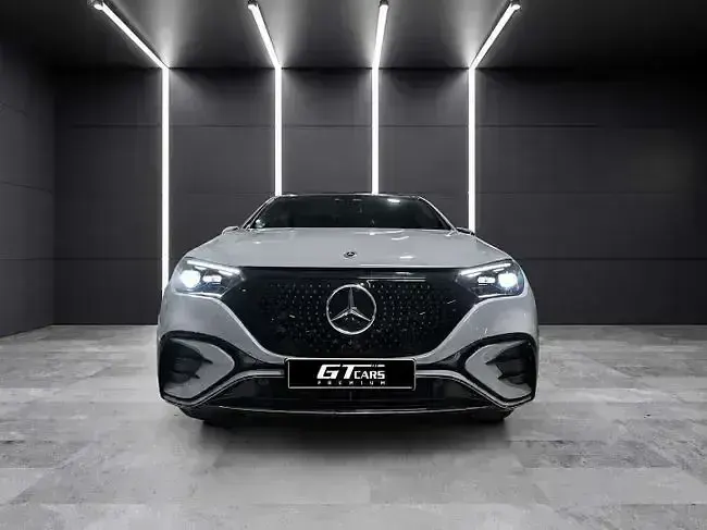 Usado Mercedes EQA350 AMG 214 kW (292 CV) 2023 Gris SUV