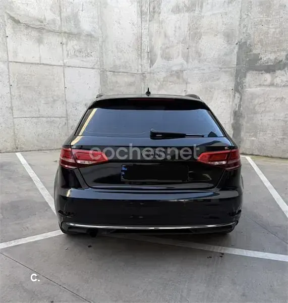 Usado Audi A3 116 CV (85 kW) 2019 Negro Berlina