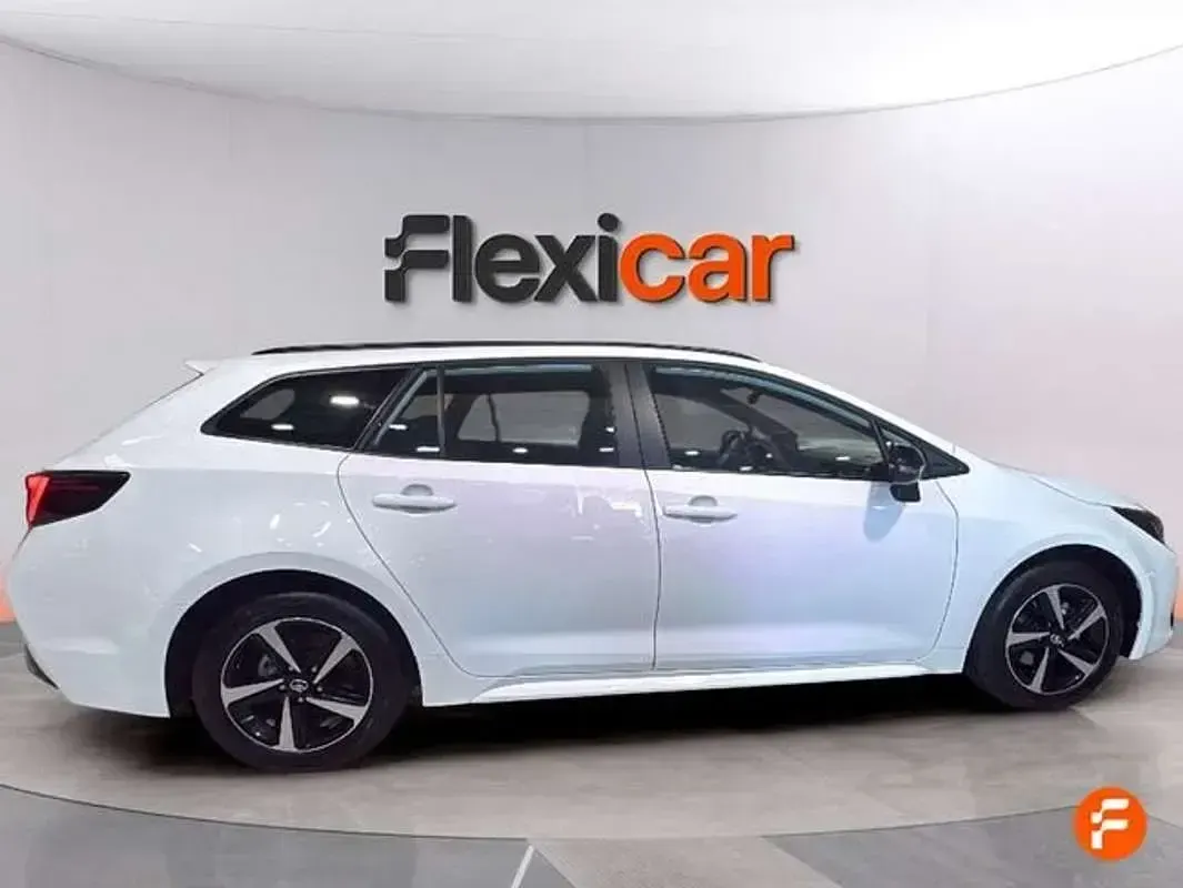 Begagnad Toyota Corolla Active 140 HK (102 kW) 2025 Vit Kombi