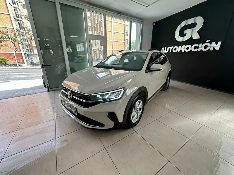 Usado VW Taigo Life 95 CV (69 kW) 2022 Beige SUV