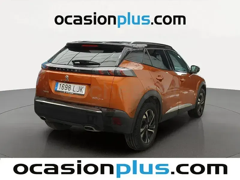 Usado Peugeot 2008 GT-line 130 CV (95 kW) 2020 Naranja SUV
