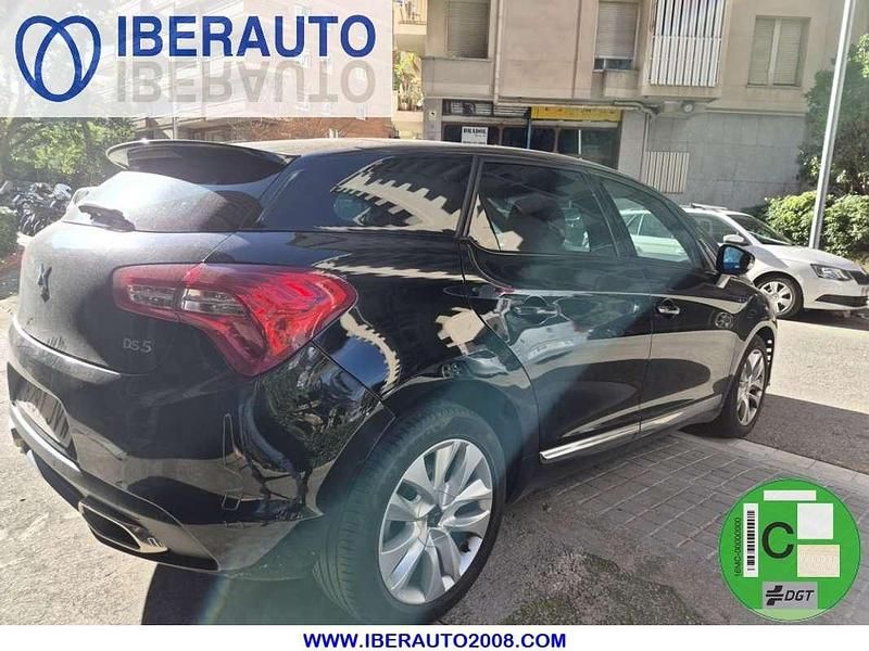 Usado DS Automobiles DS5 Design 120 CV (88 kW) 2016 Negro Utilitario