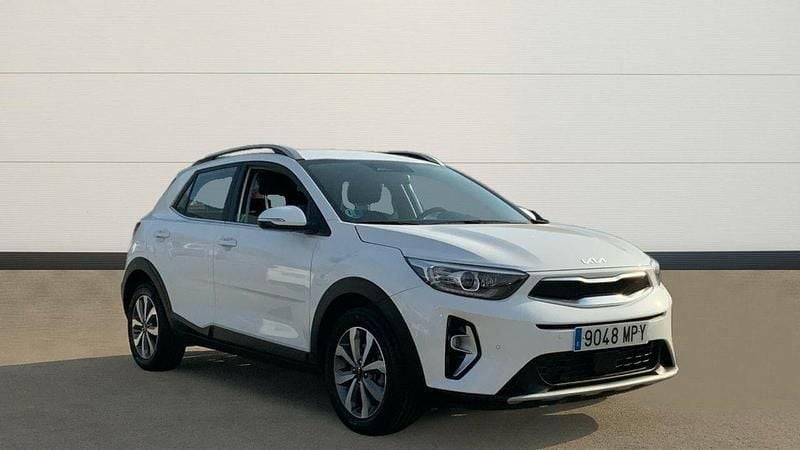 Blanco Usado 2024 Kia Stonic SUV | 19.900 € (Precio justo) - Imagen 1/4