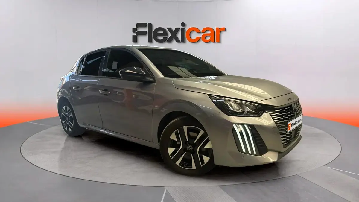 Usado Peugeot 208 Allure 100 CV (73 kW) 2025 Utilitario