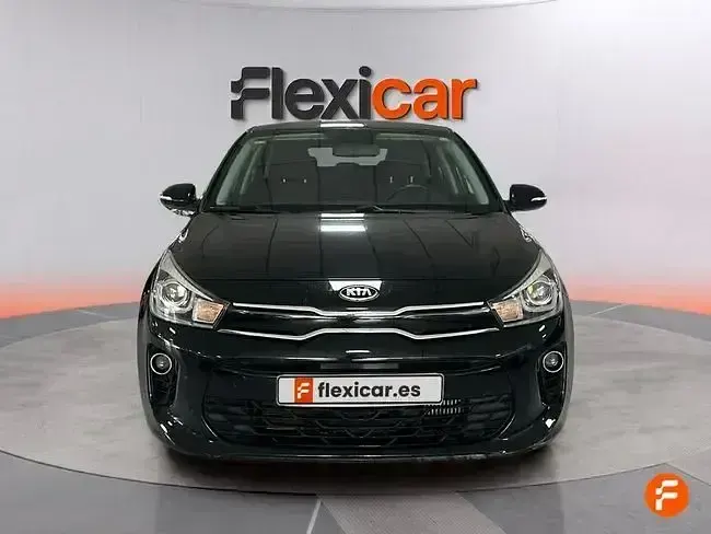 Usado Kia Rio 100 CV (73 kW) 2018 Negro