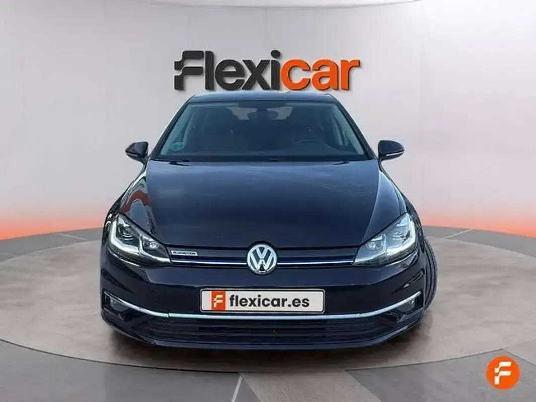 Usado VW Golf VII Advance 116 CV (85 kW) 2019 Negro Utilitario
