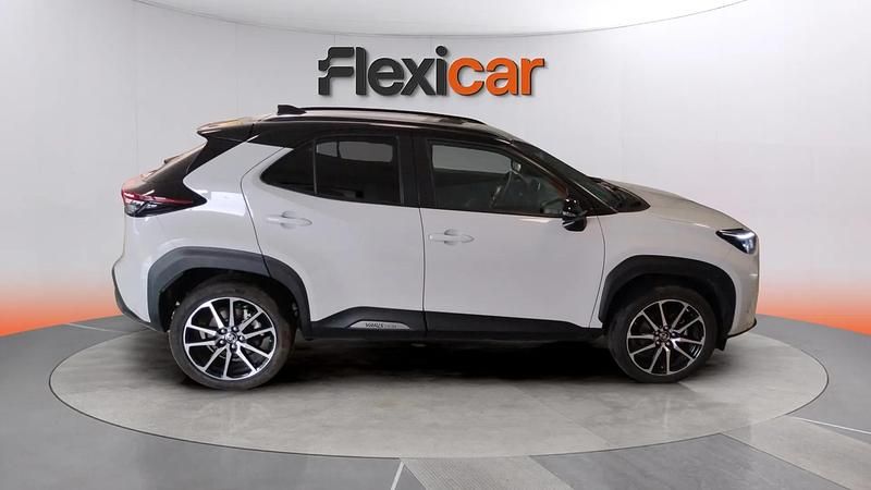 Usado Toyota Yaris Hybrid Sport 130 CV (95 kW) 2024 Blanco