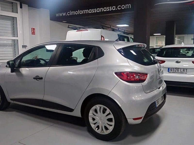 Usado Renault Clio IV Business 75 CV (55 kW) 2019 Gris / plata Berlina