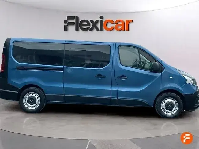 Usado Renault Trafic LIMITED 125 CV (91 kW) 2016 Azul Monovolumen