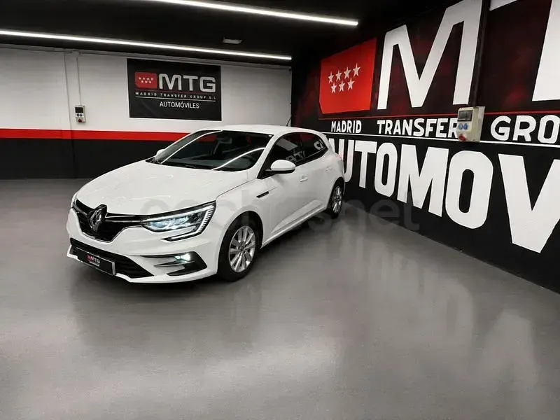 Usado Renault Mégane II Equilibre 115 CV (84 kW) 2023 Blanco Berlina