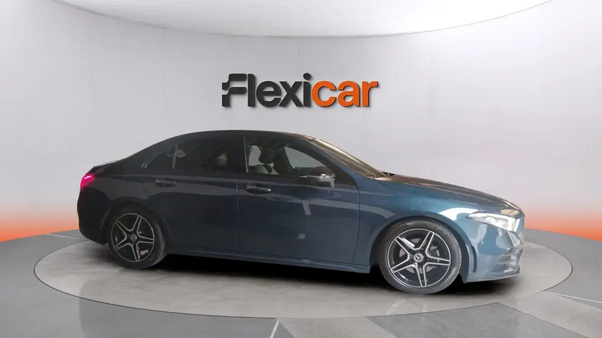 Usado Mercedes A200 163 CV (119 kW) 2019 Azul Berlina