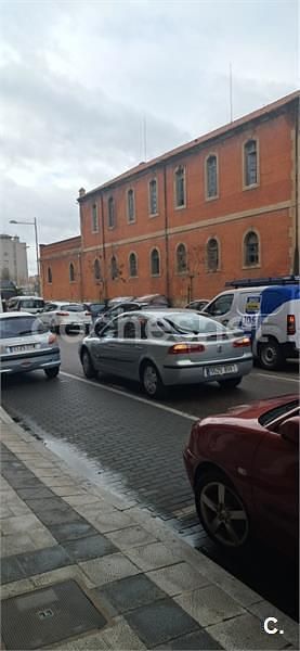 Usado Renault Laguna II Expression 120 CV (88 kW) 2002 Gris / plata Berlina