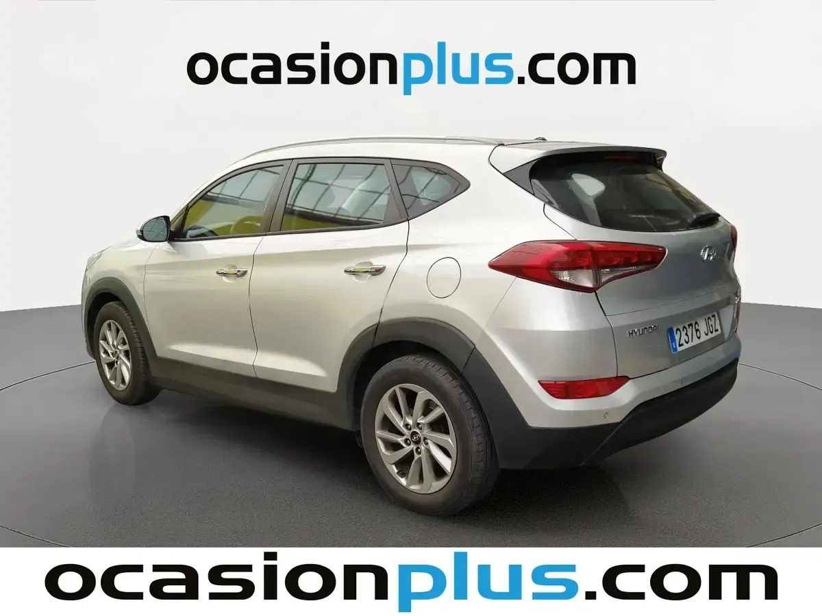 Usado Hyundai Tucson 115 CV (84 kW) 2015 Gris plata SUV