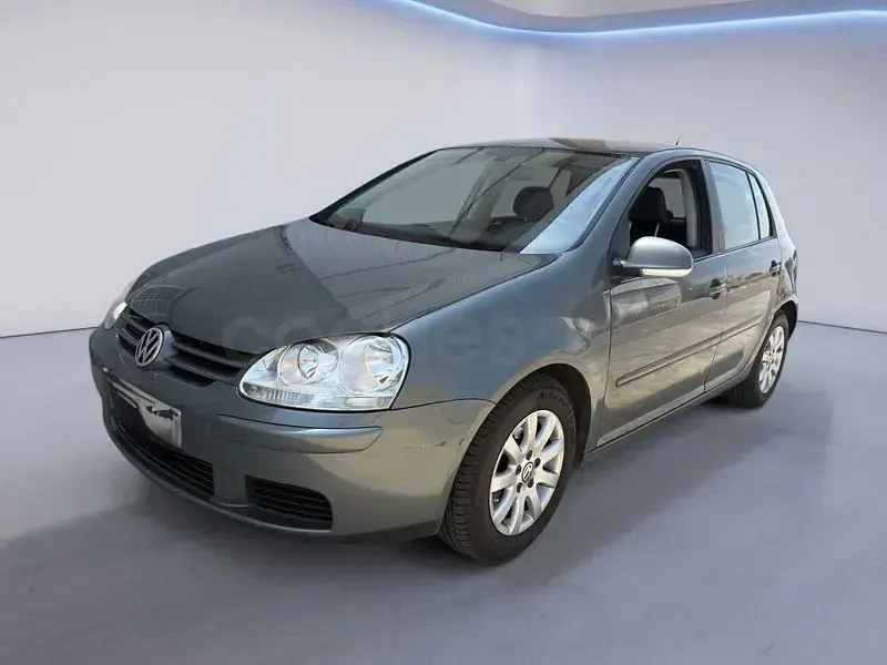 Usado VW Golf V Highline 115 CV (84 kW) 2007 Gris / plata Berlina