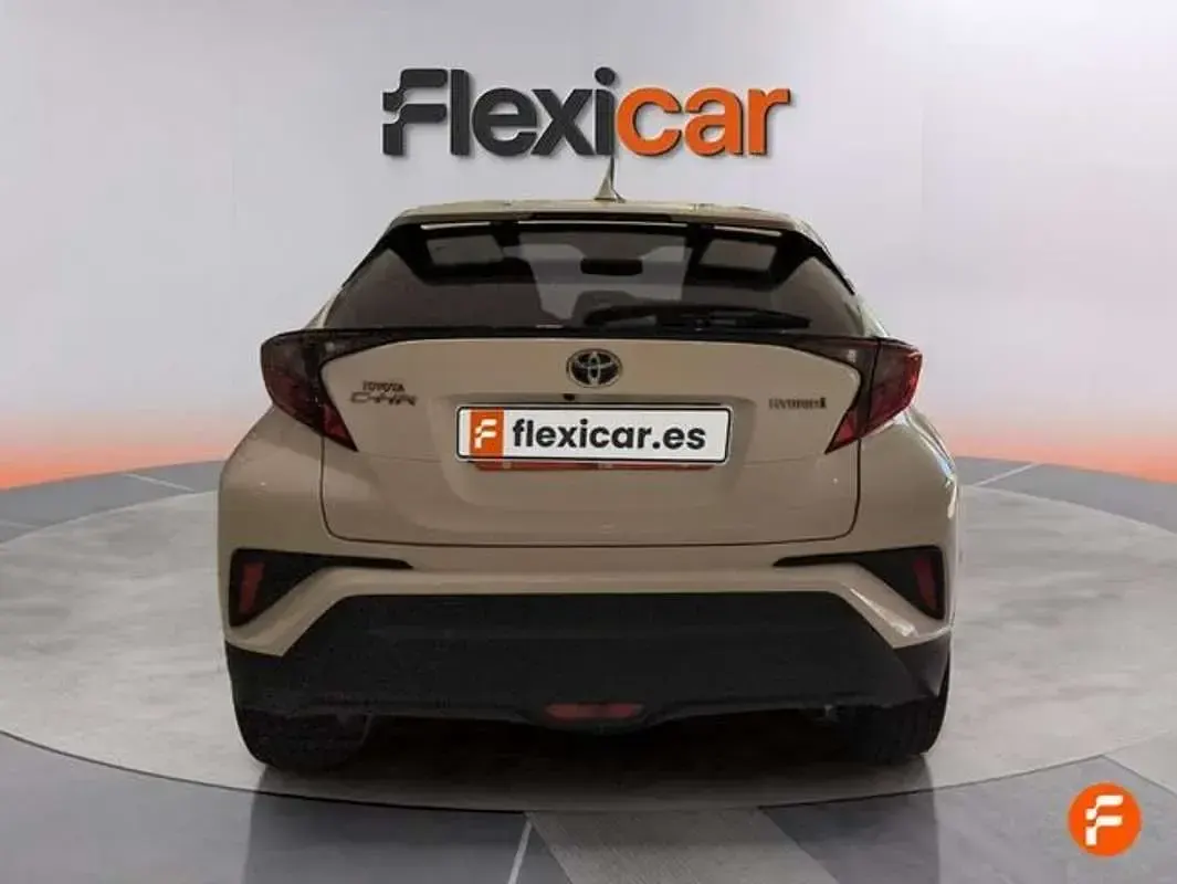 Usado Toyota C-HR Active 140 CV (102 kW) 2023 Blanco SUV