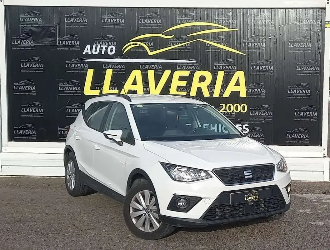 Usado Seat Arona Ecomotive 116 CV (85 kW) 2018 Blanco SUV