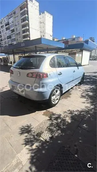 Usado Seat Ibiza 75 CV (55 kW) 2004 Azul Utilitario