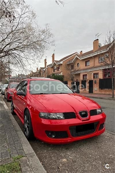 Usado Seat Leon FR 150 CV (110 kW) 2005 Rojo Utilitario