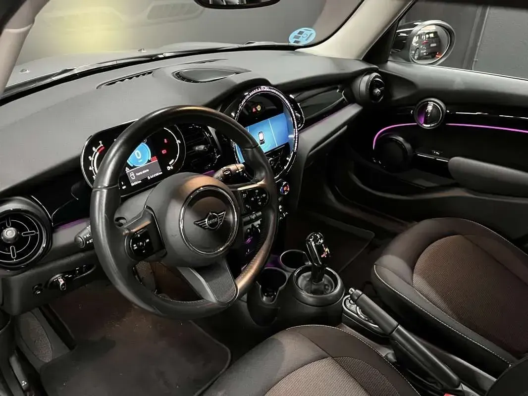 Usado Mini Cooper Essential 156 CV (114 kW) 2024 Gris Utilitario