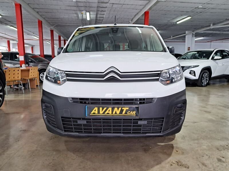 Usado Citroën Berlingo Live 100 CV (73 kW) 2019 Blanco Monovolumen