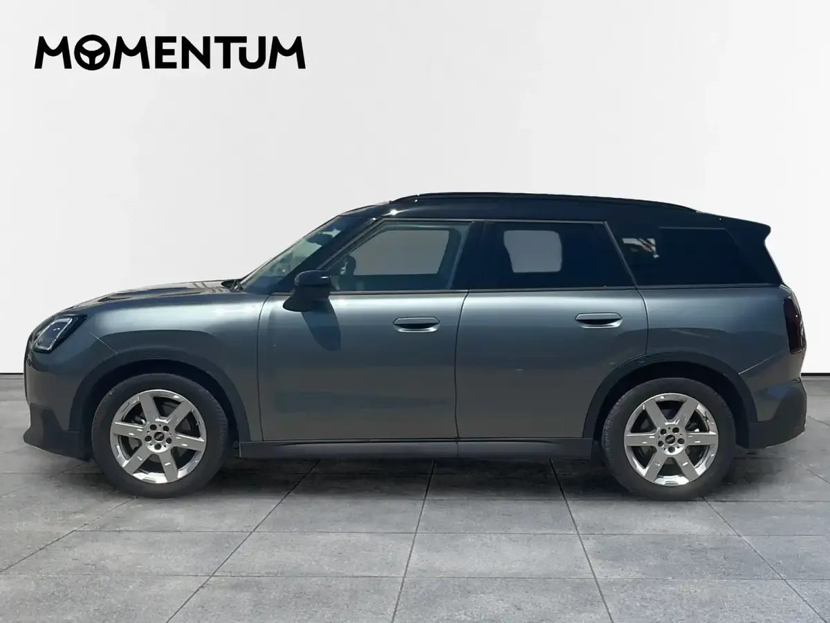 Usado Mini Countryman Essential 150 kW (204 CV) 2025 Verde SUV