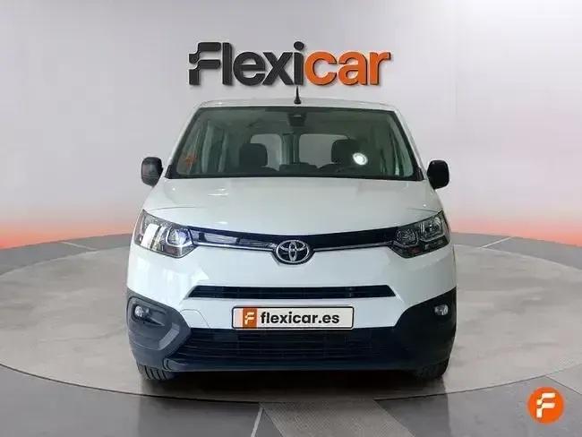 Usado Toyota Proace Verso Active 102 CV (75 kW) 2022 Blanco Familiar