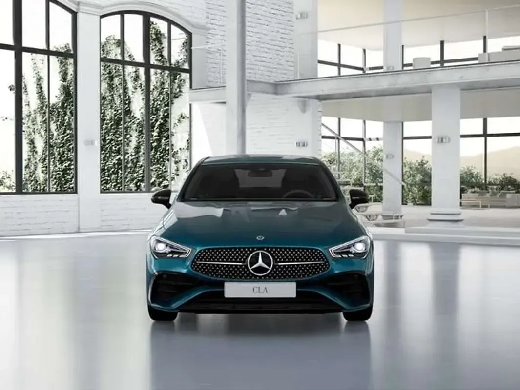 Usado Mercedes CLA220 190 CV (139 kW) 2025 Azul Berlina