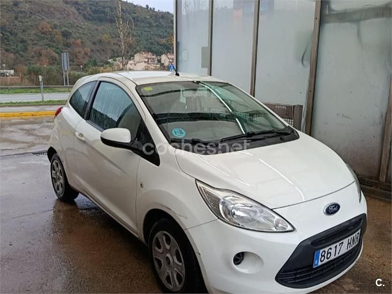 Usado Ford Ka 69 CV (50 kW) 2013 Blanco Berlina