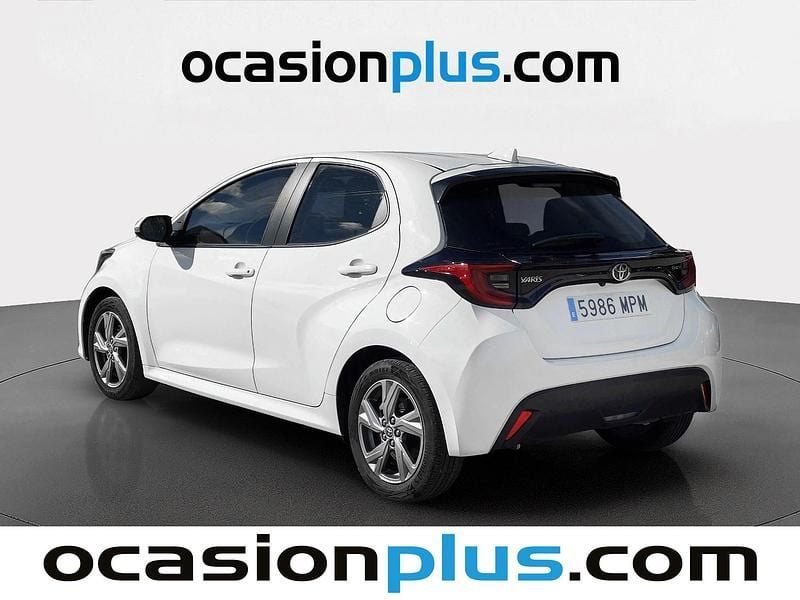Usado Toyota Yaris Hybrid Active 116 CV (85 kW) 2024 Blanco Utilitario
