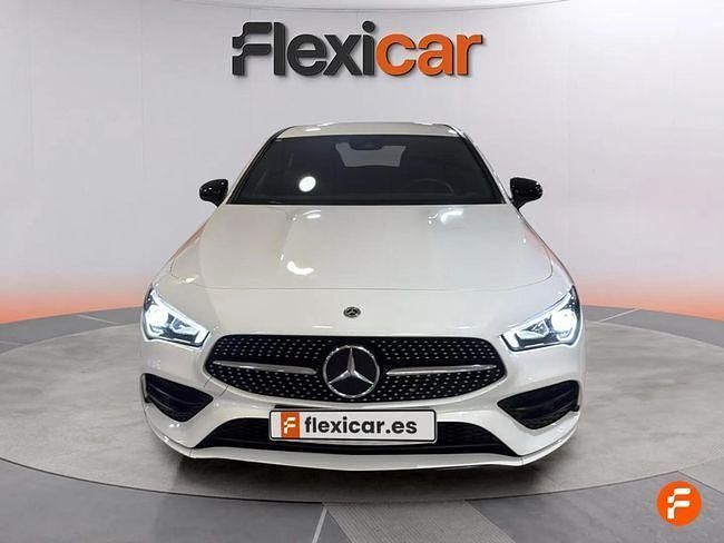 Usado Mercedes CLA200 Shooting Brake 150 CV (110 kW) 2023 Blanco Familiar