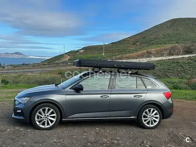 Usado Skoda Scala Style 150 CV (110 kW) 2022 Gris / plata Utilitario