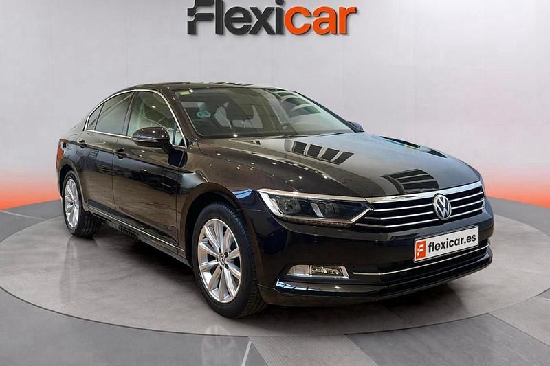 Negro Usado 2016 VW Passat Advance Berlina | 12.990 € (Buen precio) - Imagen 1/4
