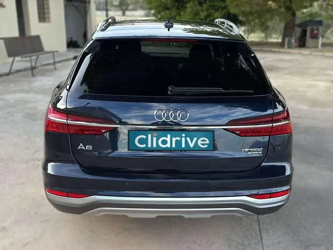 Usado Audi A6 Allroad Ambiente 344 CV (253 kW) 2020 Azul Familiar