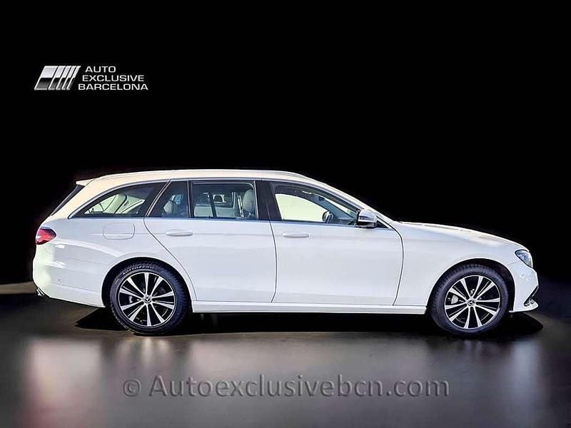 Begagnad Mercedes E300 320 HK (235 kW) 2021 Vit Kombi