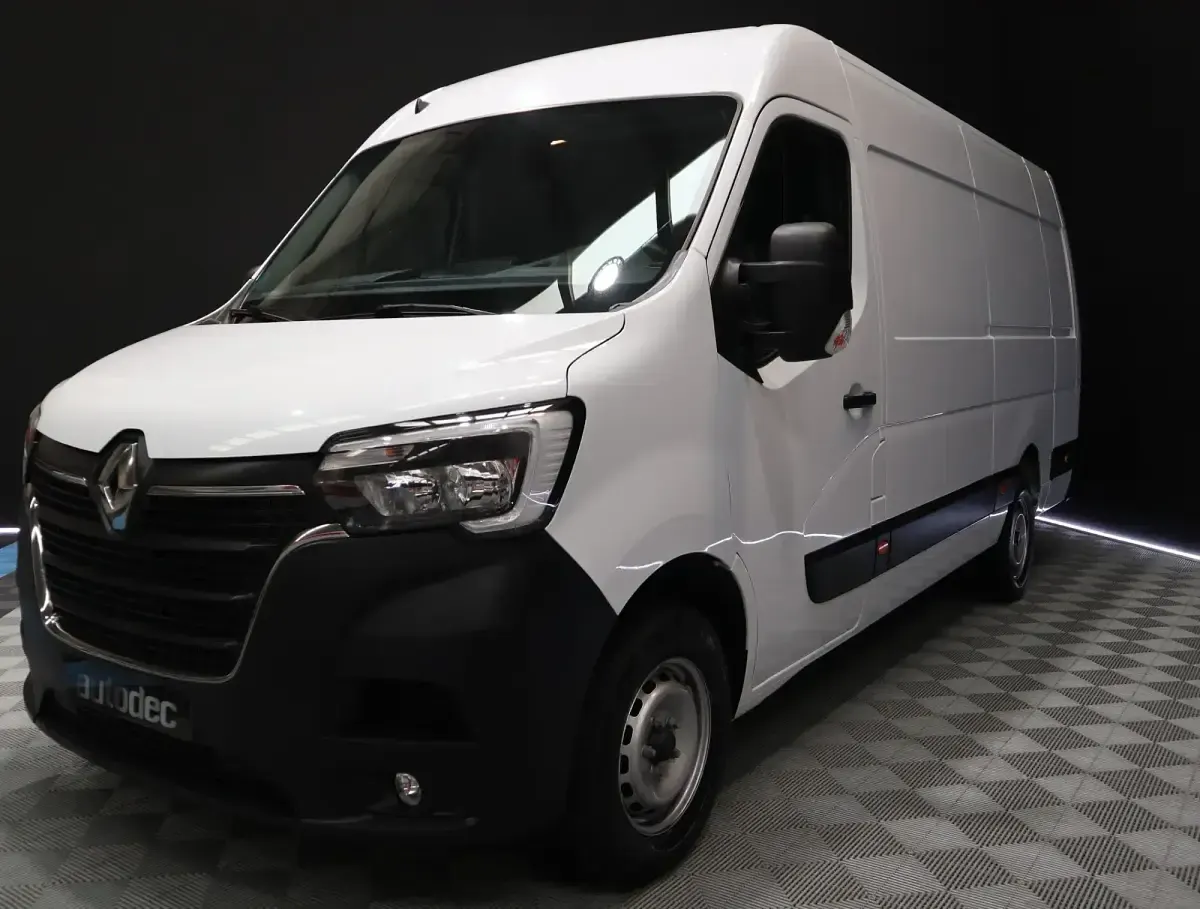Usado Renault Master 145 CV (106 kW) 2023 Blanco Van